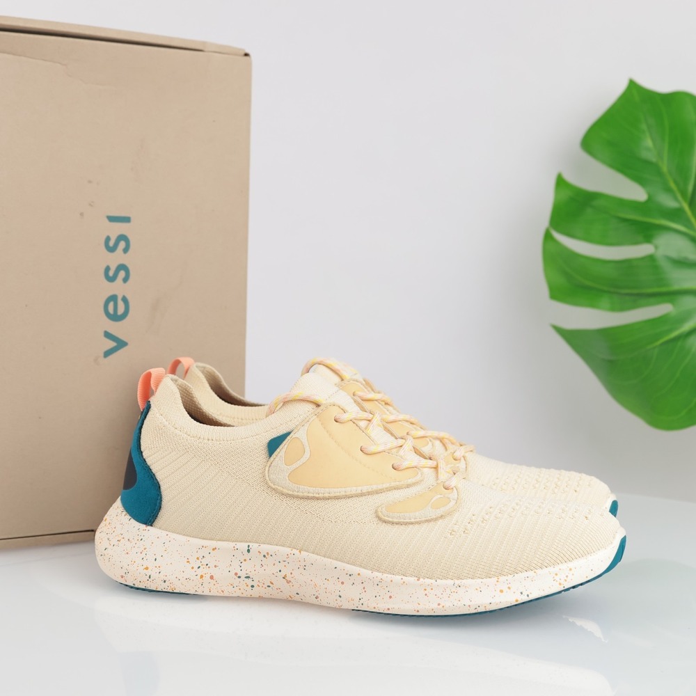 Vessi Womens Everyday 2.0 Sneakers Size 10 Waterproof Birthday Tan Lace Up Shoes